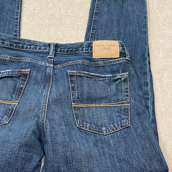 Abercrombie & Fitch Medium Wash Straight Leg Button Fly Denim Blue Jeans Men Boy - Picture 3 of 13